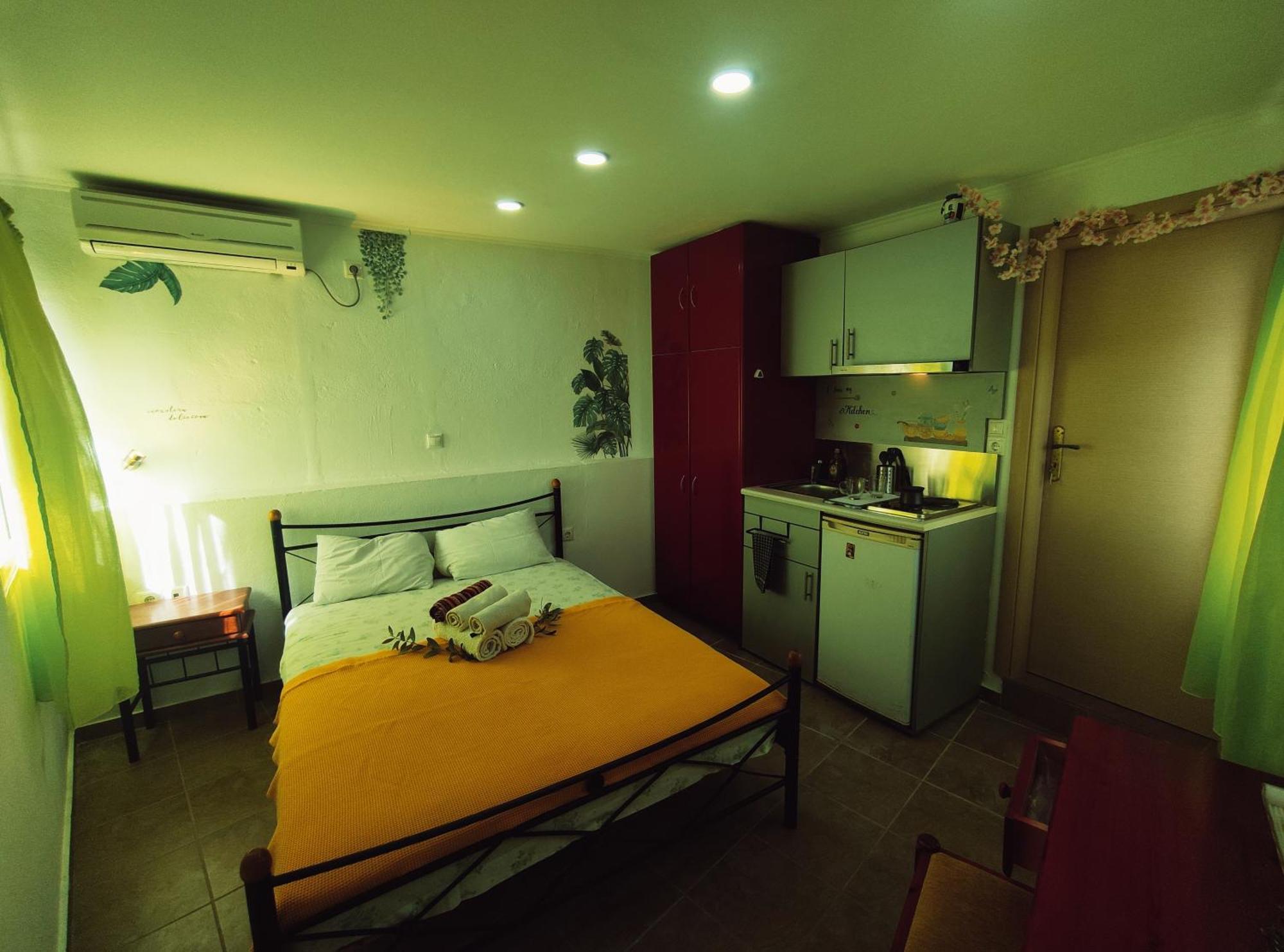 Rena'S Rooms Μελίντα Melinta 部屋 写真